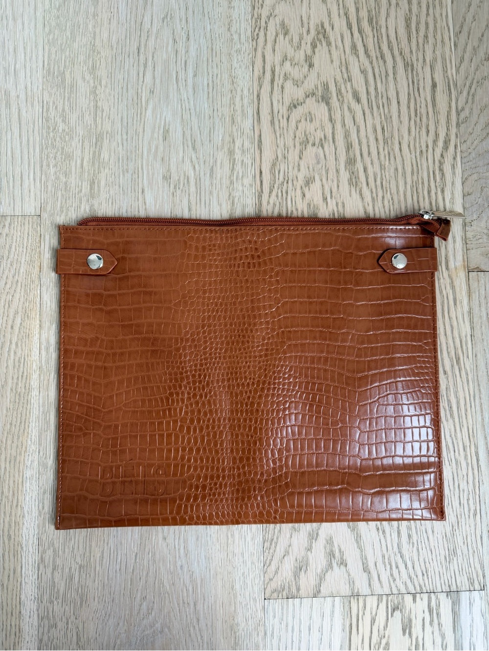 Beis Clutch Wallet